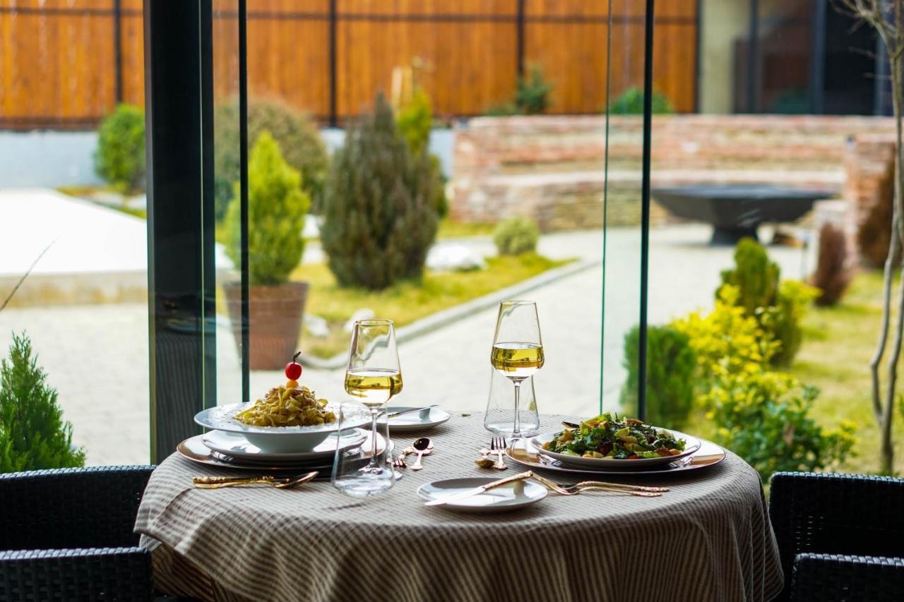 Boutique Hotel Kviria Telavi Bagian luar foto