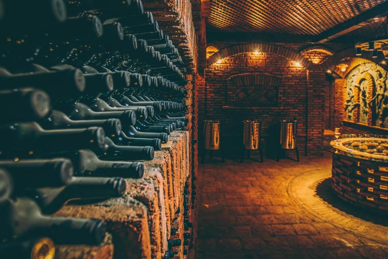 Boutique Hotel Kviria Telavi Bagian luar foto
